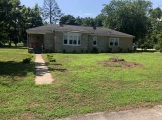 383 E Circle Dr, Vincennes, IN 47591