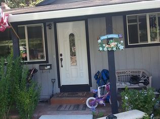 216 Kennedy Dr, Mount Shasta, CA 96067