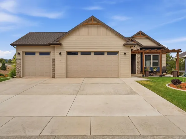 5821 Regal Ct, Rapid City, SD 57702