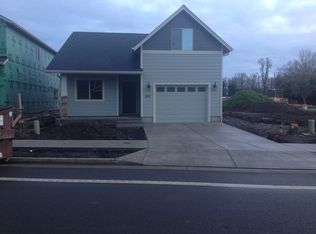 832 Hickory St NW, Albany, OR 97321