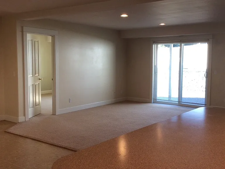 1511 Burrows Ct — Photo 10