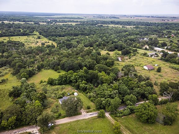2nd image of 3 Acres Cres #221