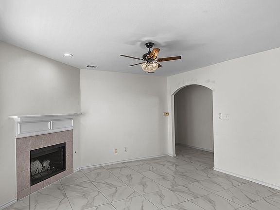 4th image of 2509 Heather Glen Dr