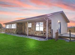 440 E Spencer Rd, Campton, KY 41301