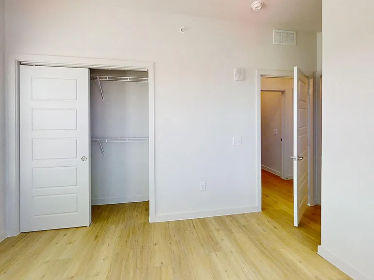 Park South — Photo 182