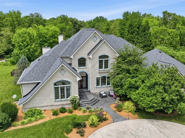 2372 Manistique Lakes Dr, Lebanon, OH 45036
