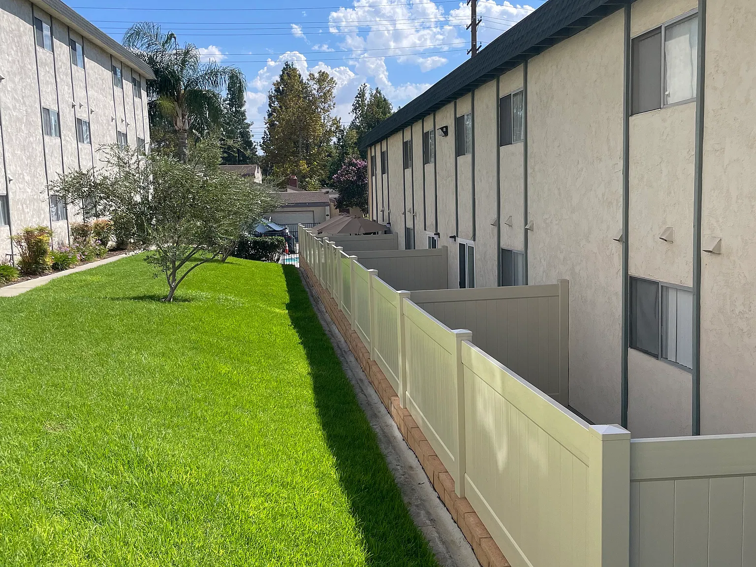 Amber Crest Apartments — Photo 3