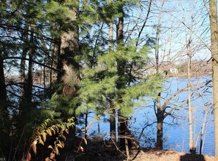 73 Rockaway Dr, Rome, OH 44085