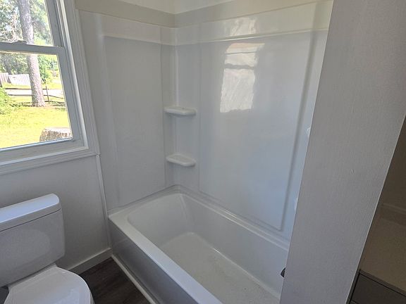 Bathroom (shared)
