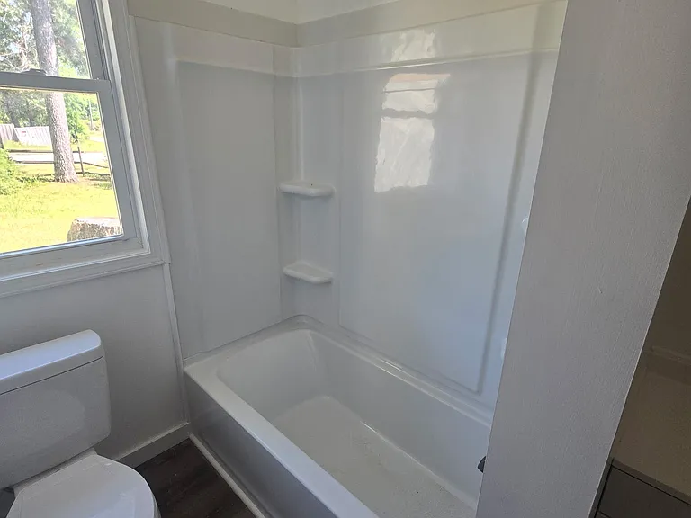 Bathroom (shared)