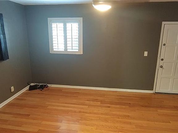 4th image of 3810 Iowa Ave