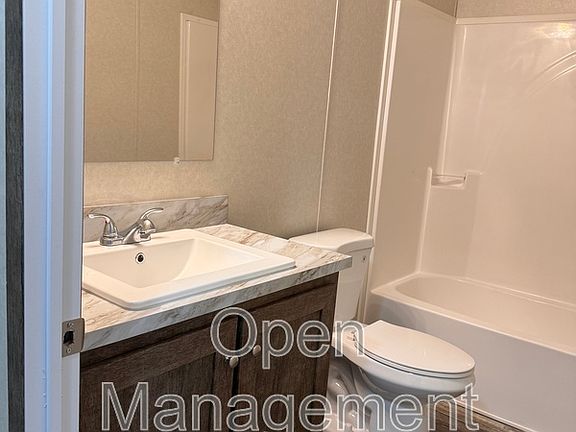 5th image of 825 1st Ave E #109