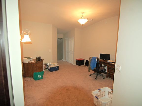 5th image of 210 Blue Sky Way