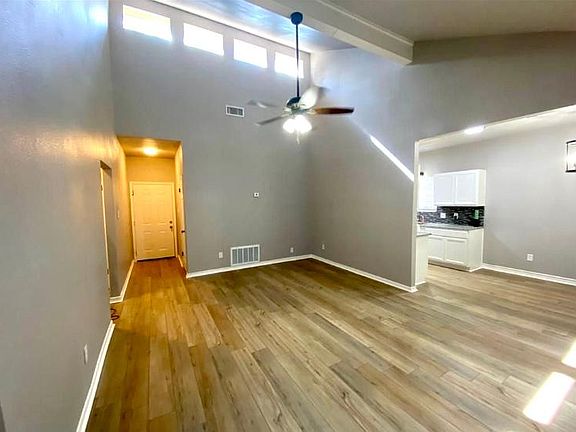 3rd image of 7105 Lake Whitney Dr