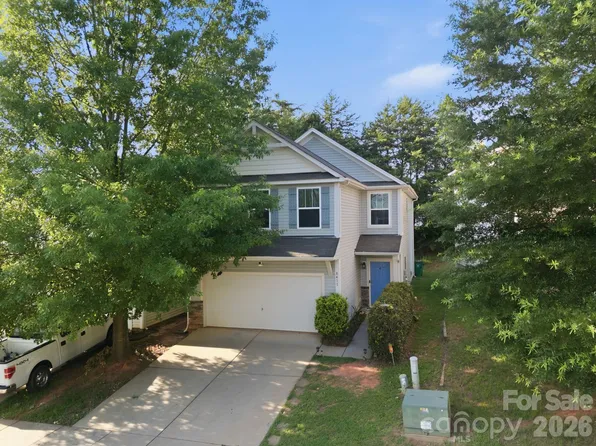 8411 Washoe Pine Ln, Charlotte, NC 28215