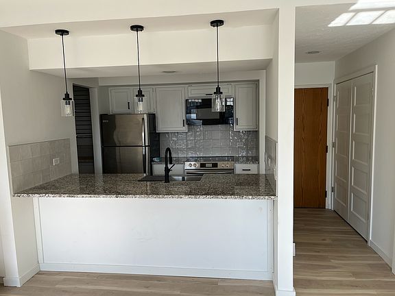 4th image of 139 N 11th St APT 603