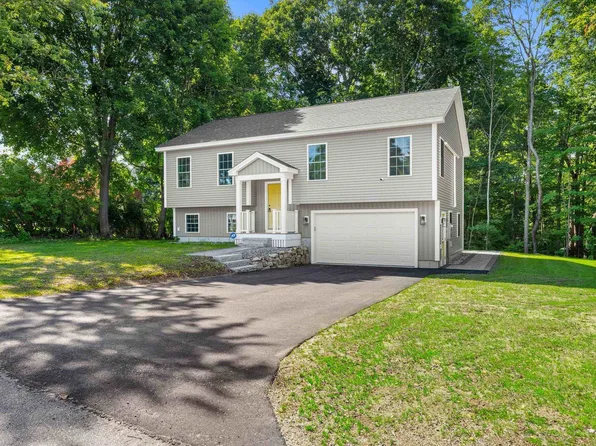 15 Bartlett Street, Epping, NH 03042