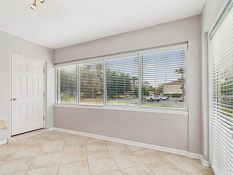 10375 Carrollwood Ln #332 — Photo 15