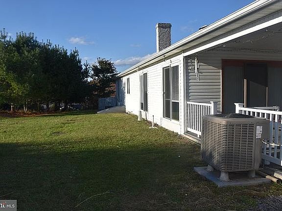 3rd image of 732 Wynonah Dr