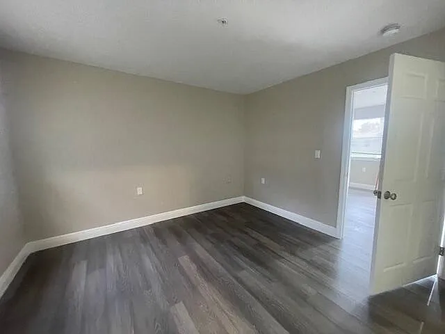 4383 Windsor Ave #2 — Photo 10