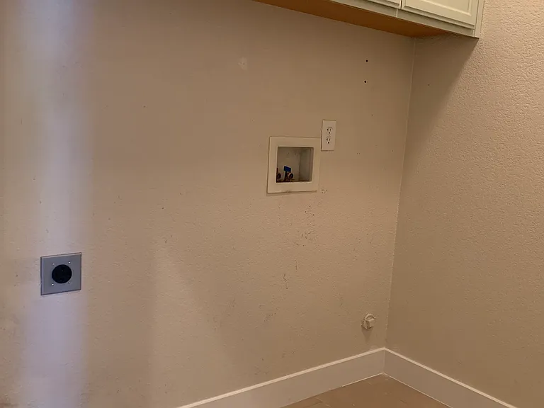 1378 Christopher Dr — Photo 4