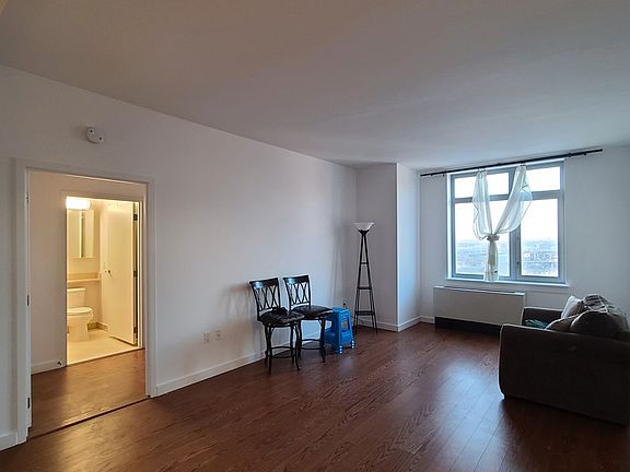 4th image of 40-26 College Point Blvd #1207