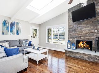 1 Foxboro Rd, Hampton Bays, NY 11946