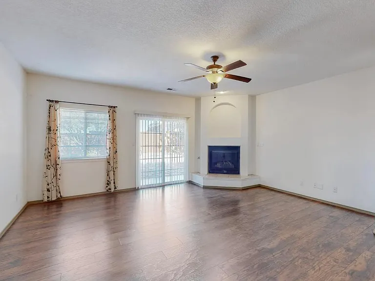 7309 Boxwood Ave NE — Photo 19