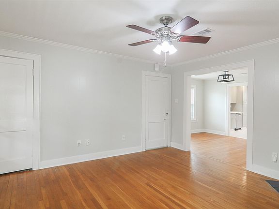 5th image of 2146 Sul Ross St