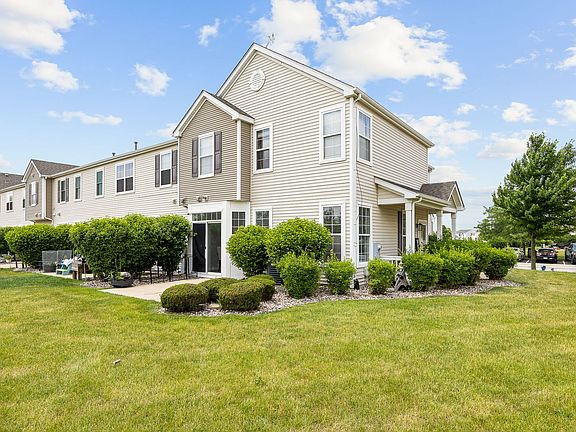 3rd image of 25025 Clare Cir