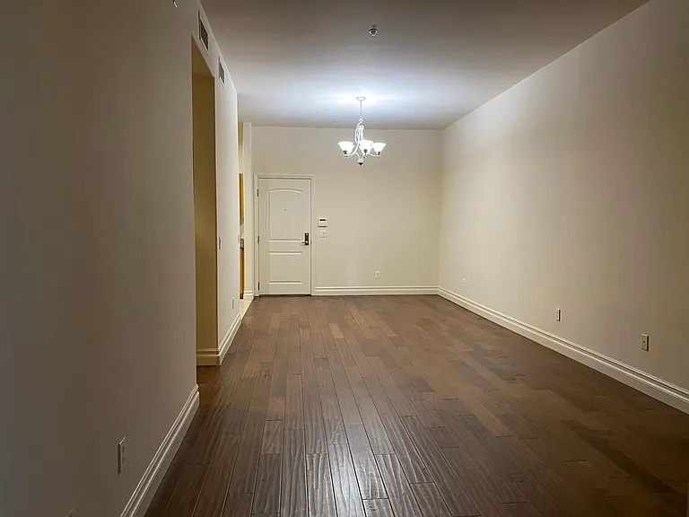 917 S New Hampshire Ave #211 — Photo 7