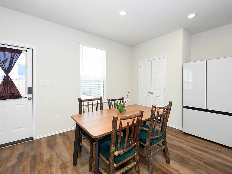 809 Beacon Hts — Photo 9