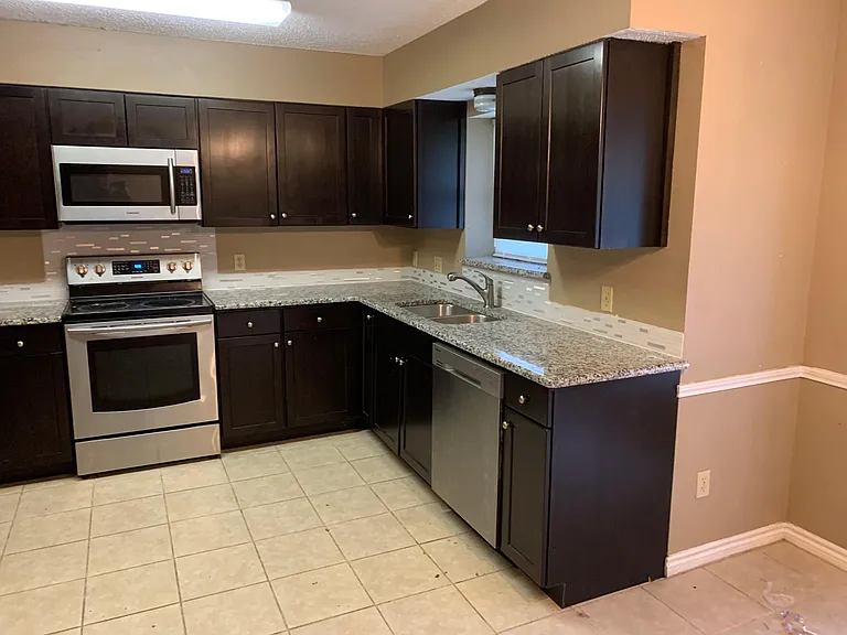 4007 Windy Meadow Ct — Photo 2