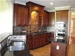 3rd image of 3940 Pebble Brook Dr