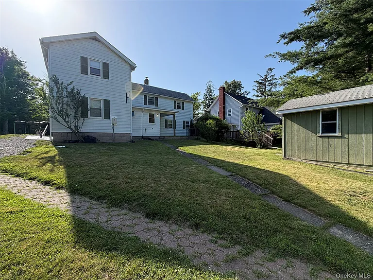 1390 Kings Hwy — Photo 24