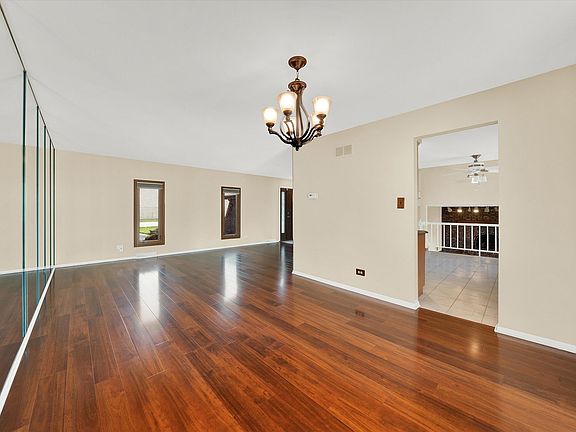 5th image of 16600 Prince Dr
