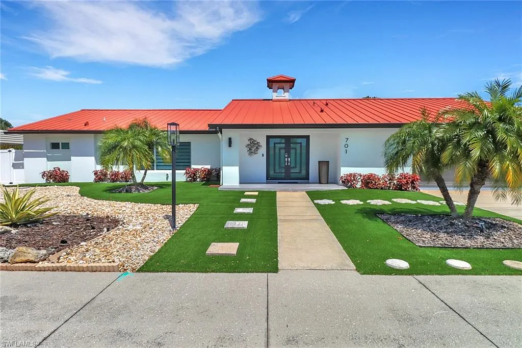 3 bed, 2.5 bath, 2438 sqft, $11,500 — Photo 3