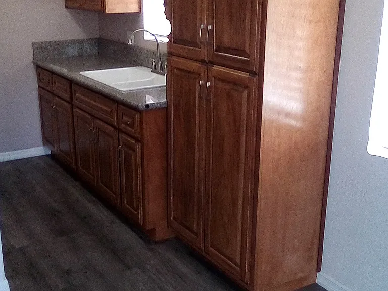 2240 Johnston St #4 — Photo 2