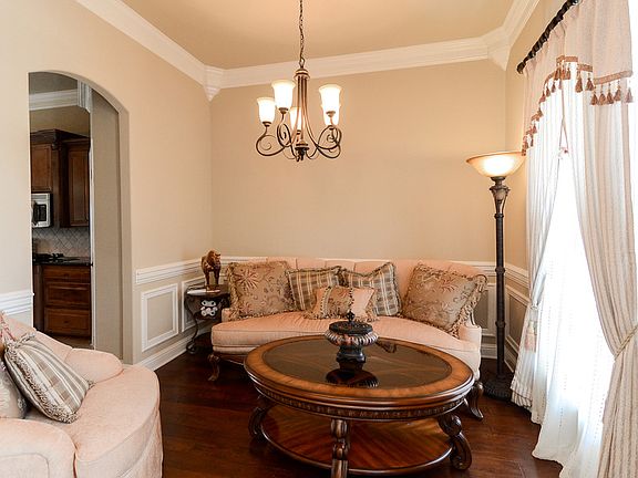 4th image of 304 Antietam Dr