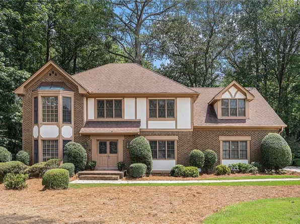 355 Aldenshire Pl, Sandy Springs, GA 30350