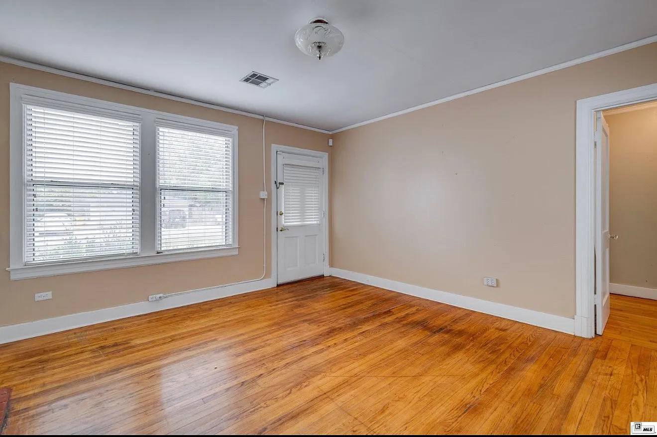 3 bed, 1800 sqft, $1,450 — Photo 3