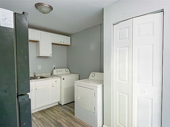 4th image of 1607 Williamsburg Dr
