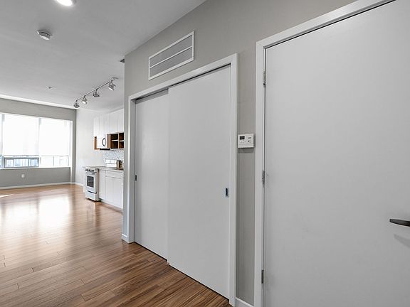2nd image of 4100 Lindell Blvd #11163857