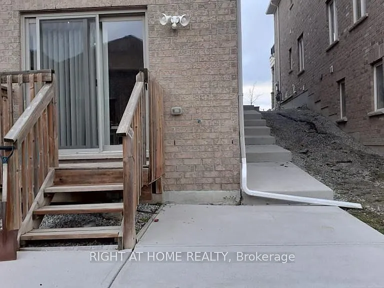 45 Paper Mills Cres #LOWER — Photo 13