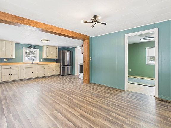 4th image of 1088 Main Street