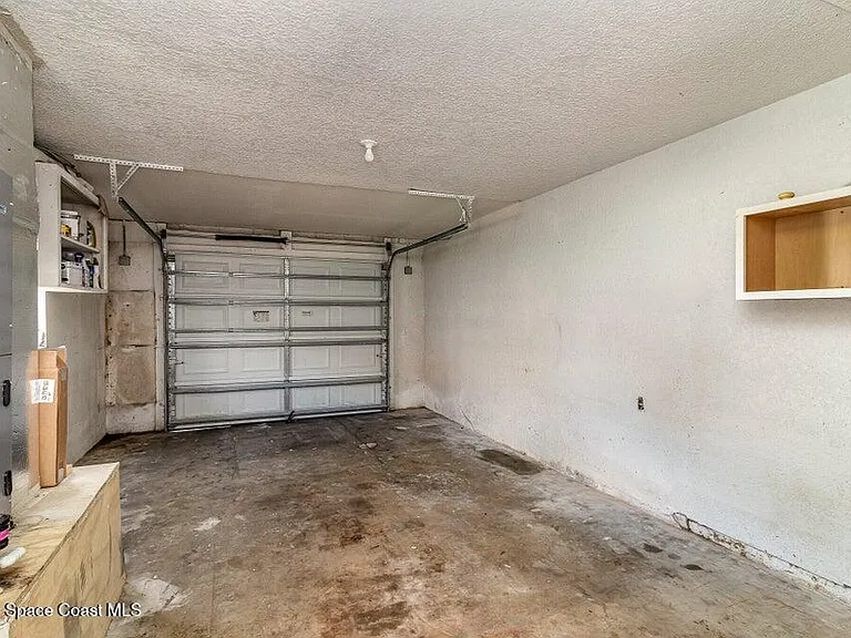 239 Glenwood Ave — Photo 26