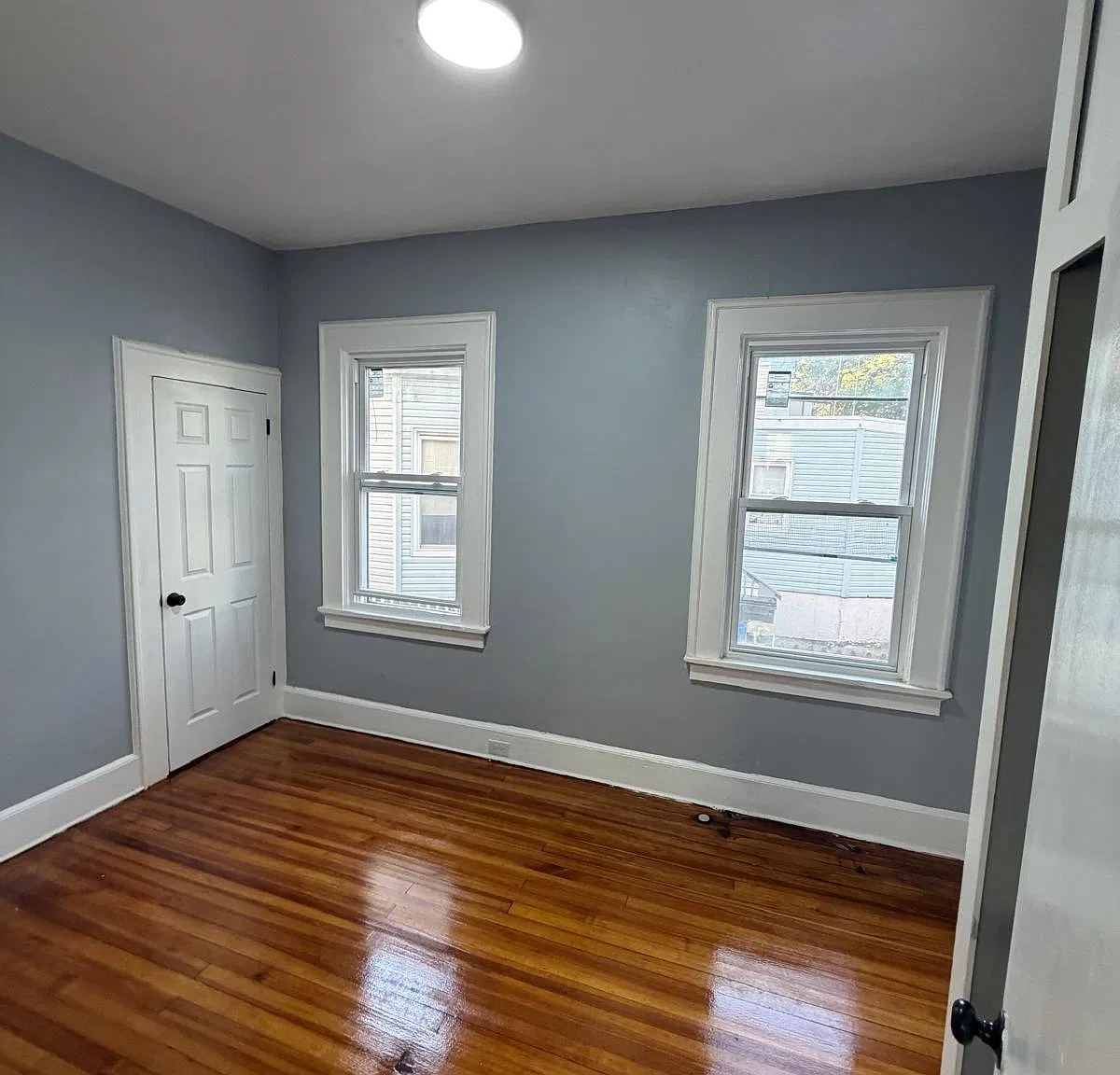 3 bed, 1.5 bath, 1250 sqft, $2,195 — Photo 2