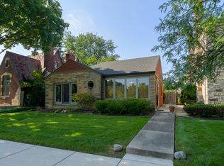 6356 N Indian Rd, Chicago, IL 60646