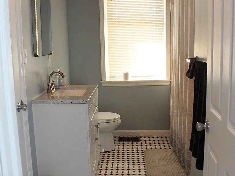 2400 Duncan St #1 — Photo 17