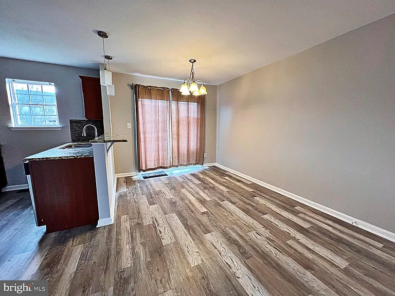252 Vincent Cir — Photo 4